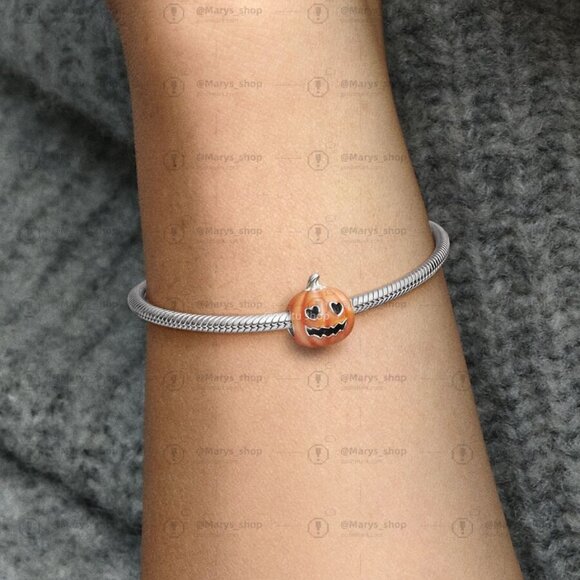 Pandora Glow-in-the-dark Spooky Pumpkin Charm|Pendant - Picture 2 of 2